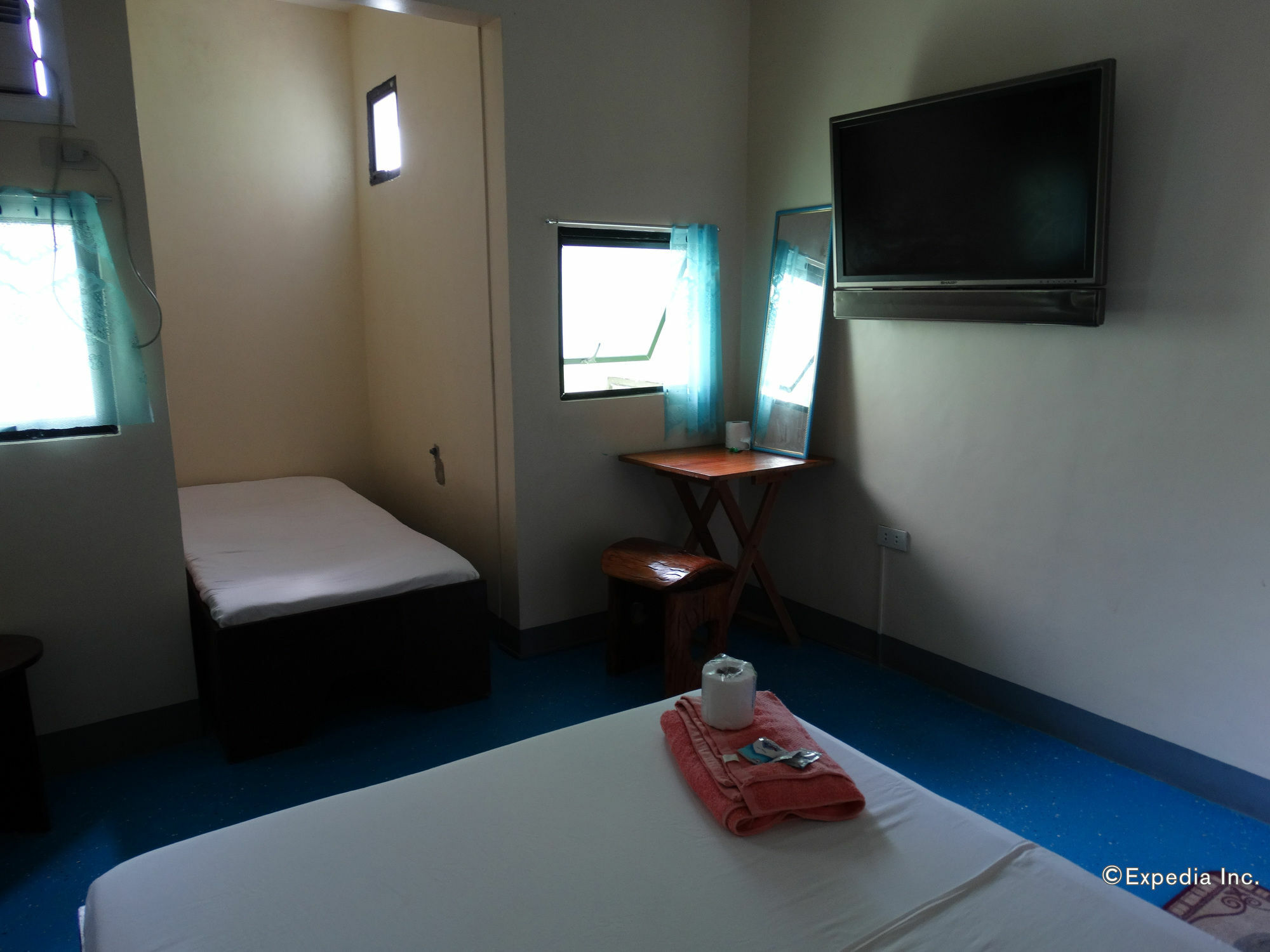 Ezy Stay Puerto Princesa Tiniguiban Exterior foto